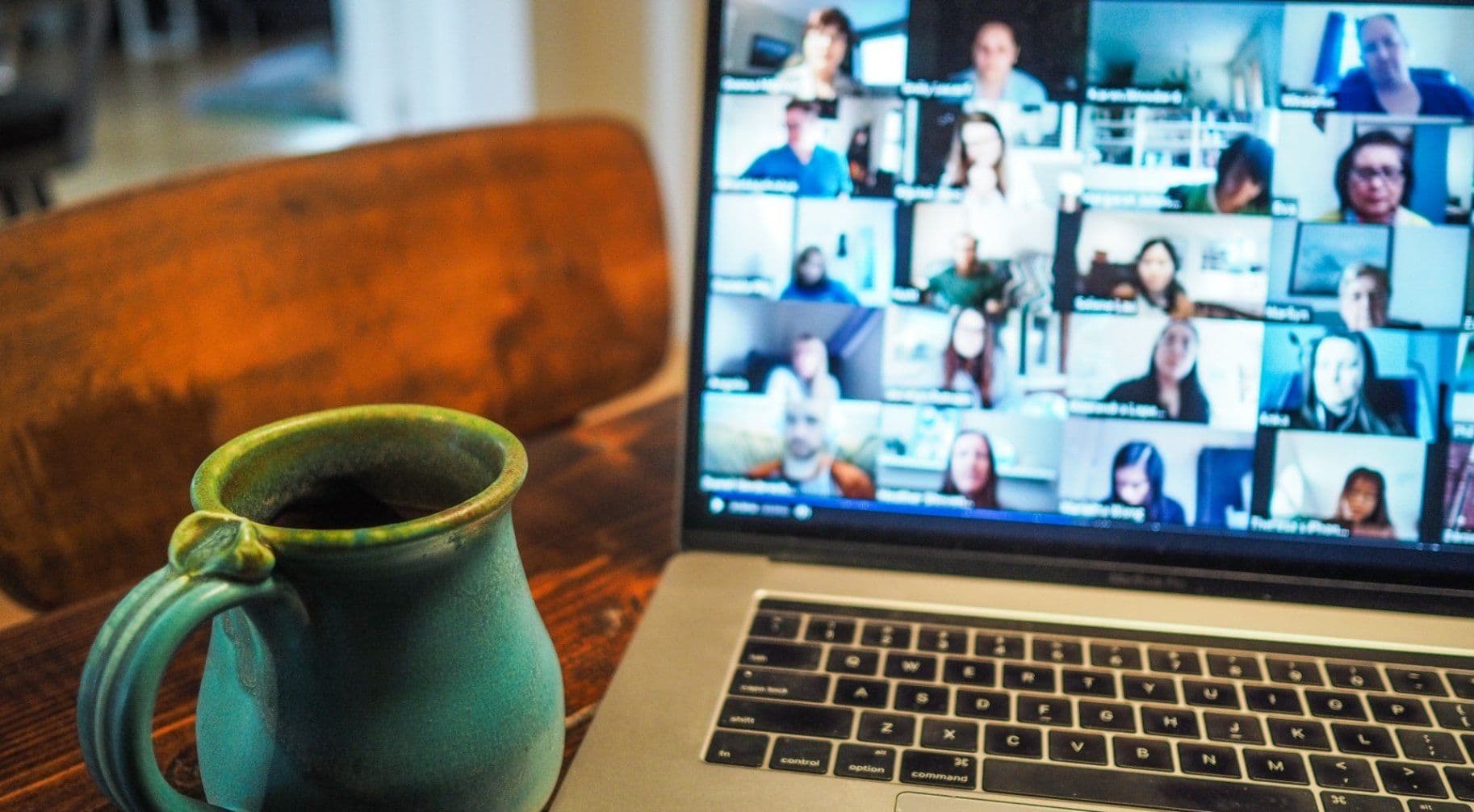 How to build team spirit digitally